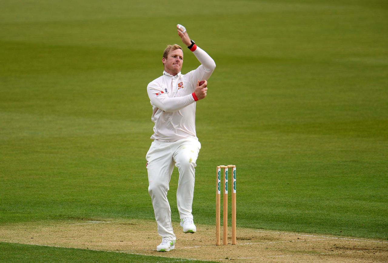 Simon Harmer in action, Hampshire v Essex, County Champions Division One, Ageas Bowl on April 5, 2019