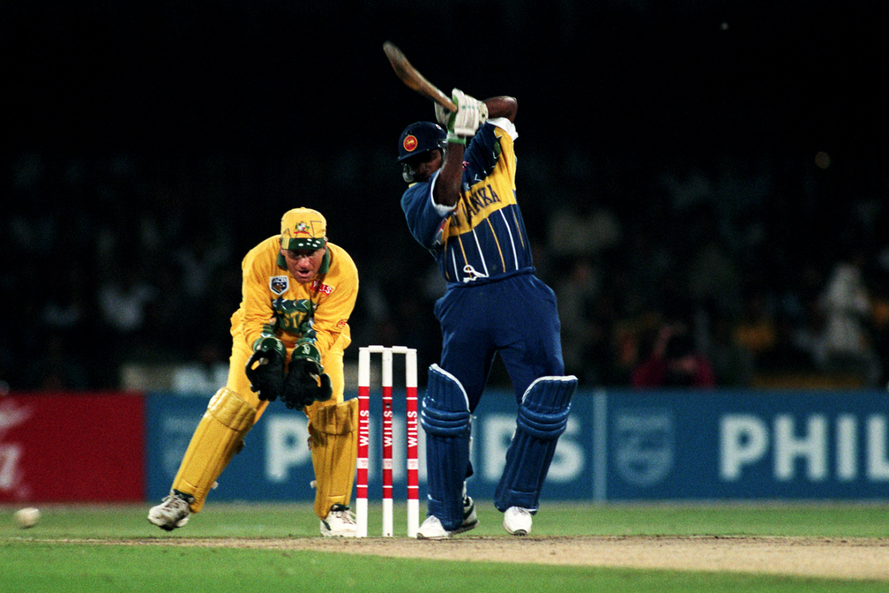 Aravinda de Silva drives, Australia v Sri Lanka, World Cup, final, Colombo, March 17, 1996