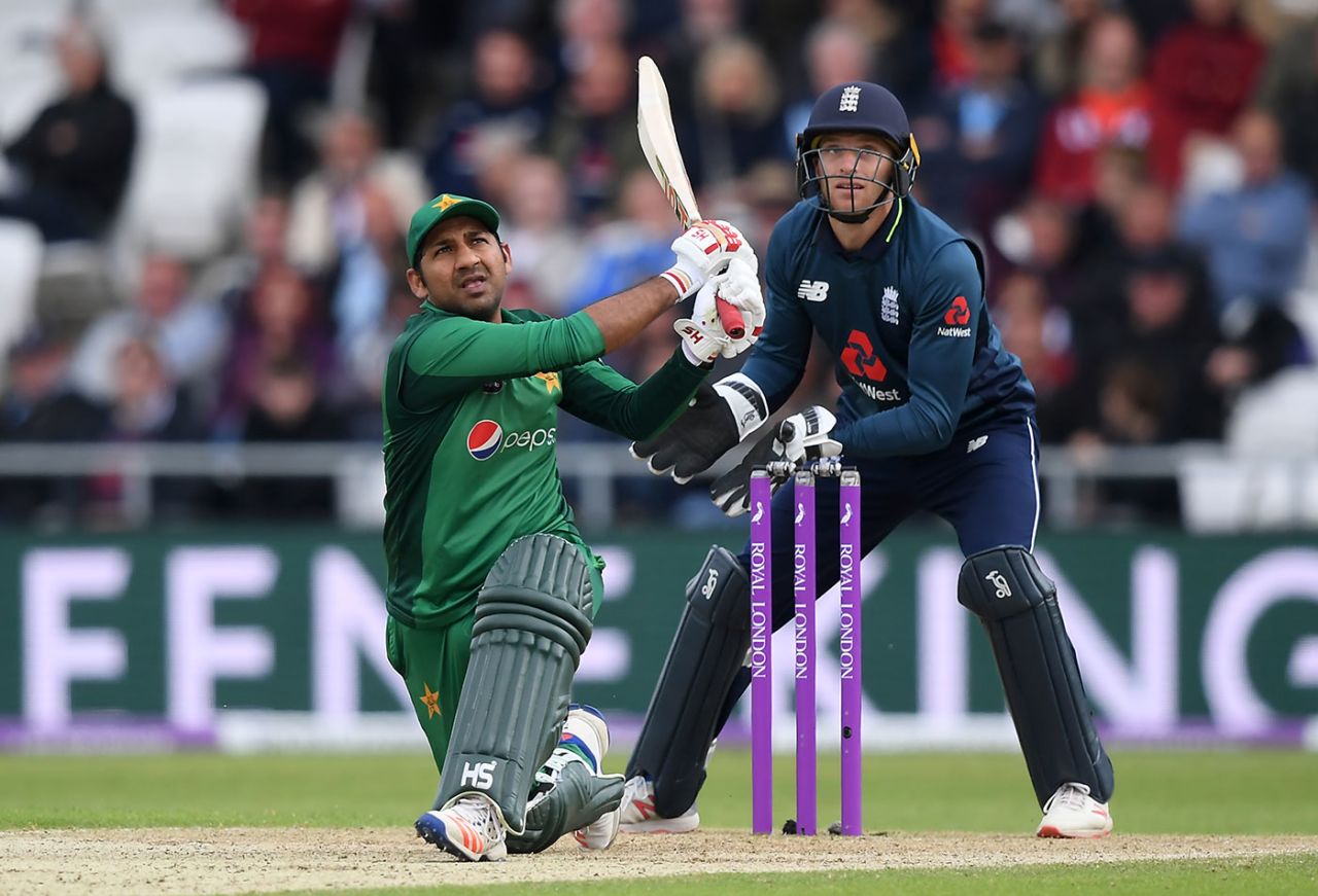 Sarfaraz Ahmed slams another shot over the leg side, England v Pakistan, 5th ODI, Headingley, May 19, 2019