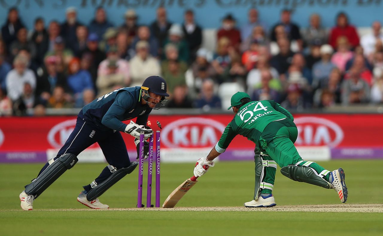Sarfaraz Ahmed was brilliantly run out for 97 by Jos Buttler, England v Pakistan, 5th ODI, Headingley, May 19, 2019