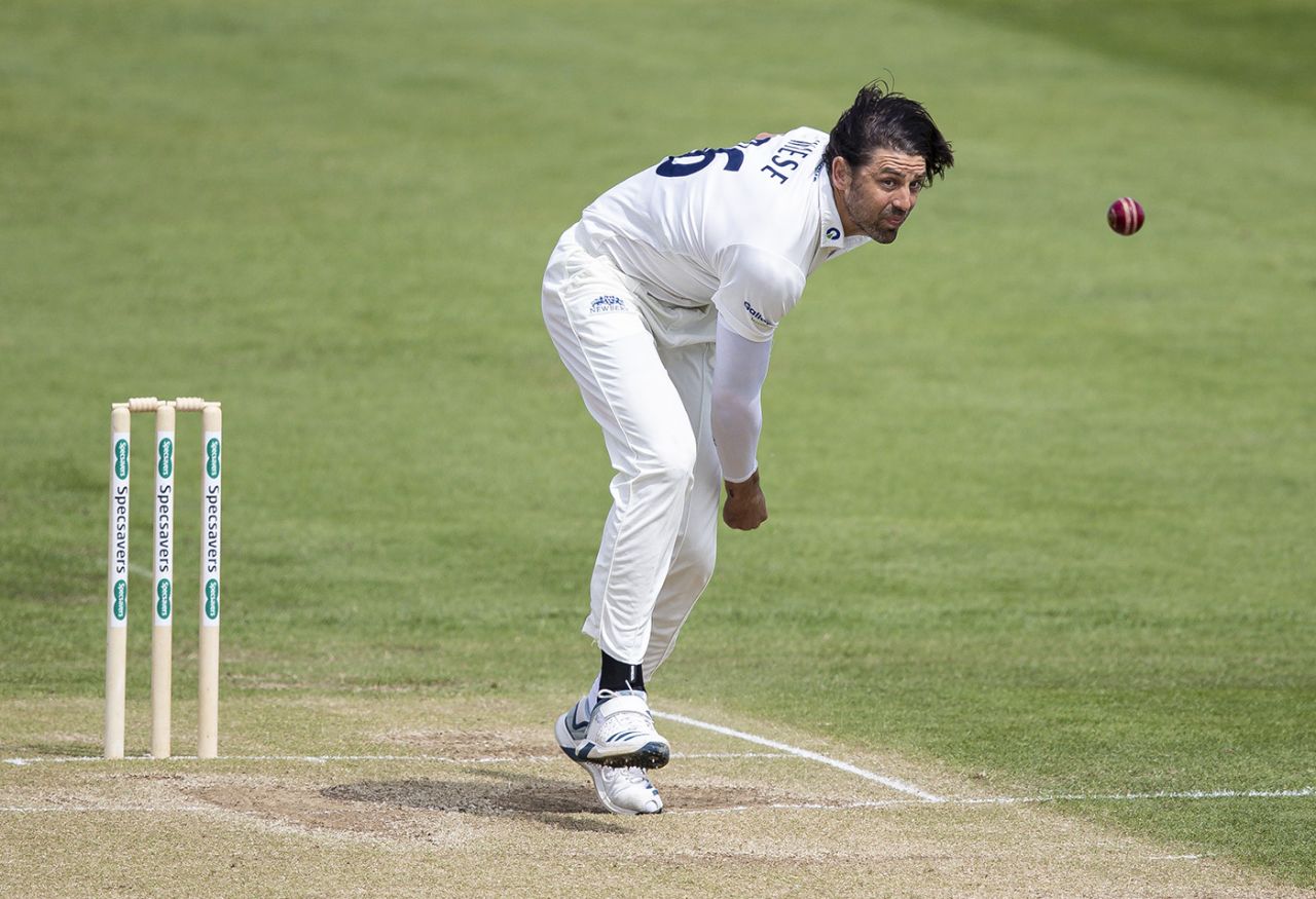 David Wiese sends the ball down, Northamptonshire v Sussex, County Championship, Wantage Road, May 22, 2019