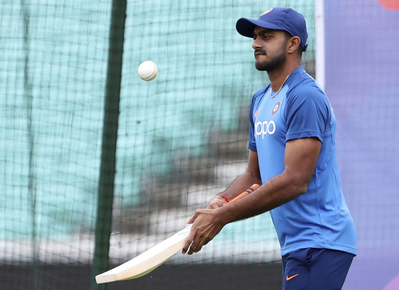 VIjay Shankar returned to training after being cleared of serious injury