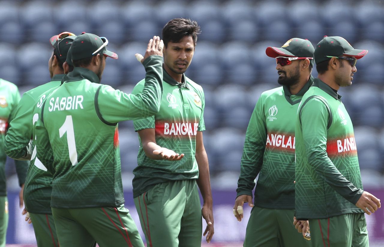 Mustafizur Rahman is congratulated after he struck early, Bangladesh v India, World Cup 2019 warm-up, Cardiff, May 28, 2019