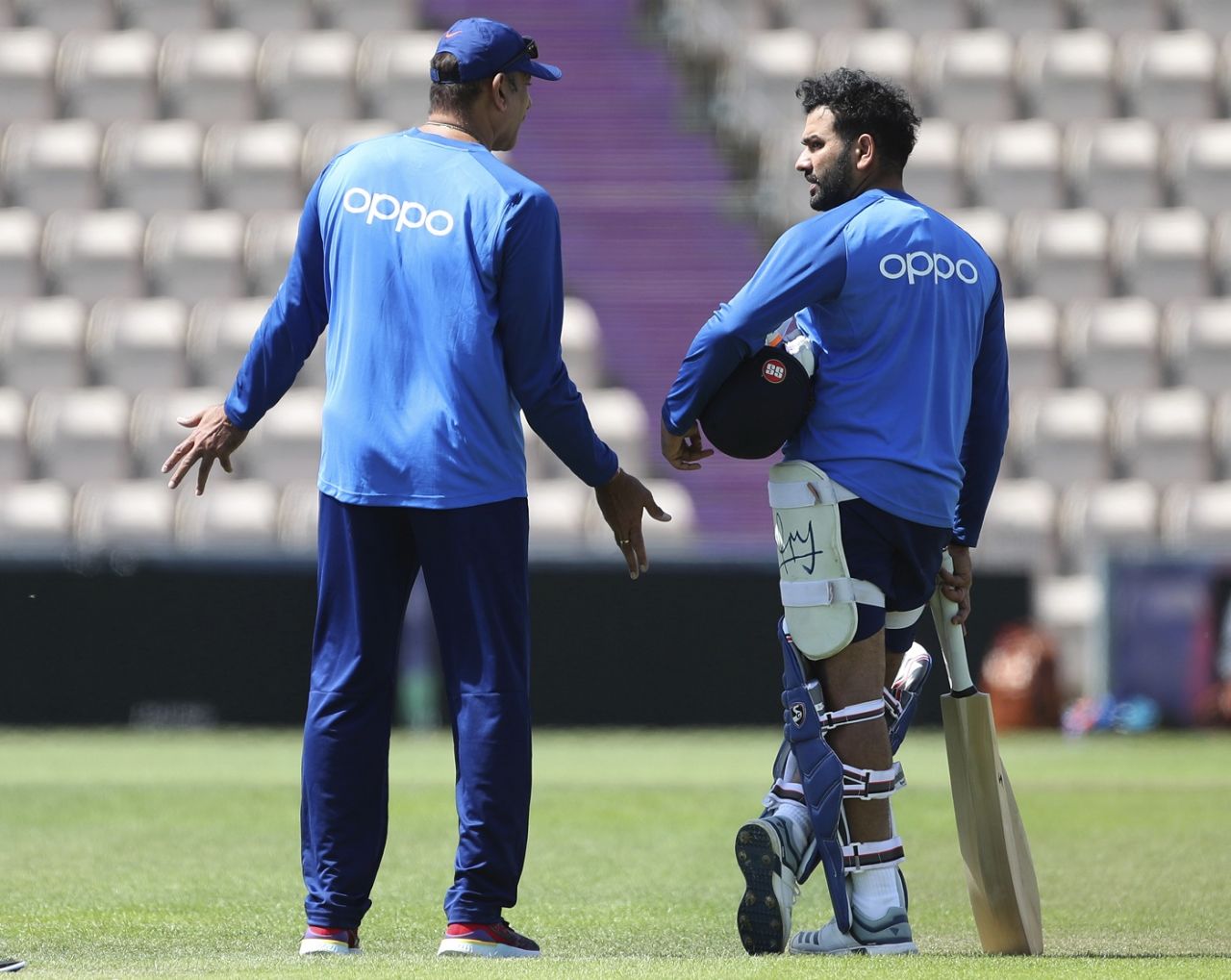 Ravi Shastri talks to Rohit Sharma during a training session, World Cup 2019, Southampton, June 1, 2019