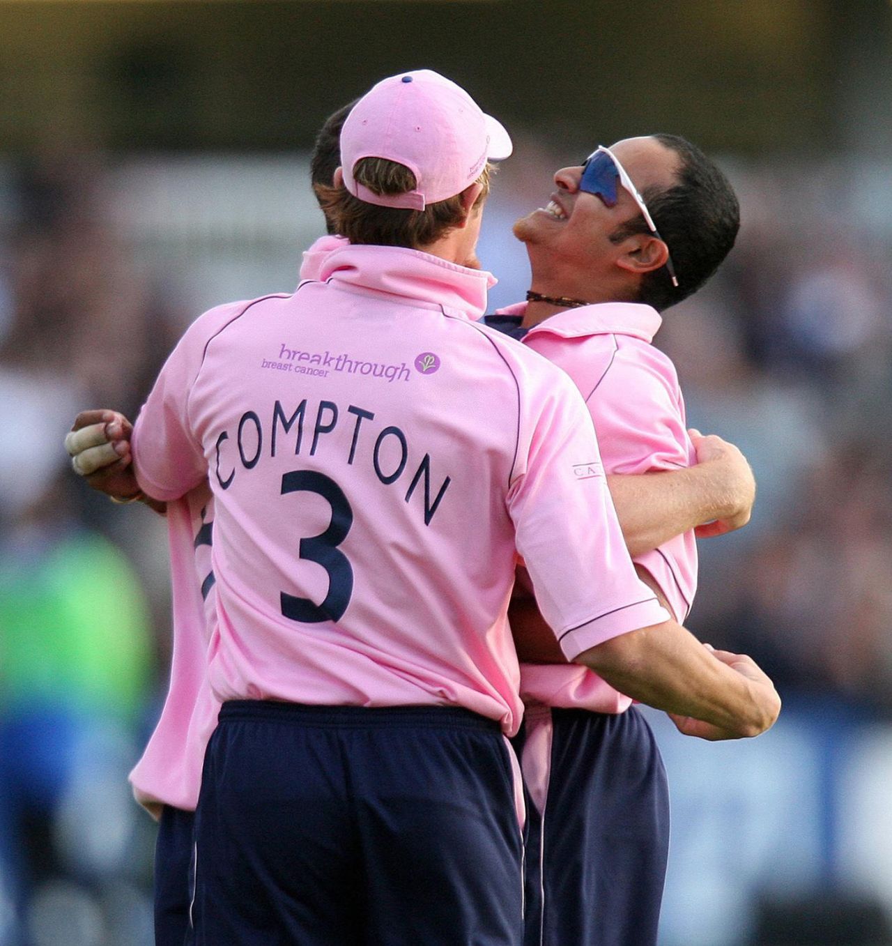 Murali Kartik and Nick Compton celebrate a wicket, Middlesex v Essex, Twenty20 Cup, Lord's, July 6, 2007