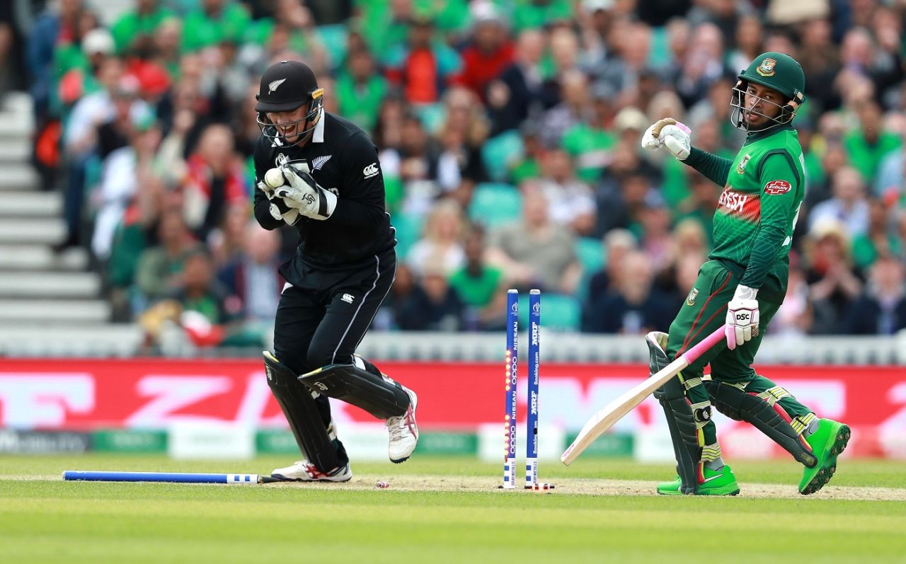 Mushfiqur Rahim is run out after a horrible mix-up, Bangladesh v New Zealand, World Cup 2019, The Oval, June 5, 2019
