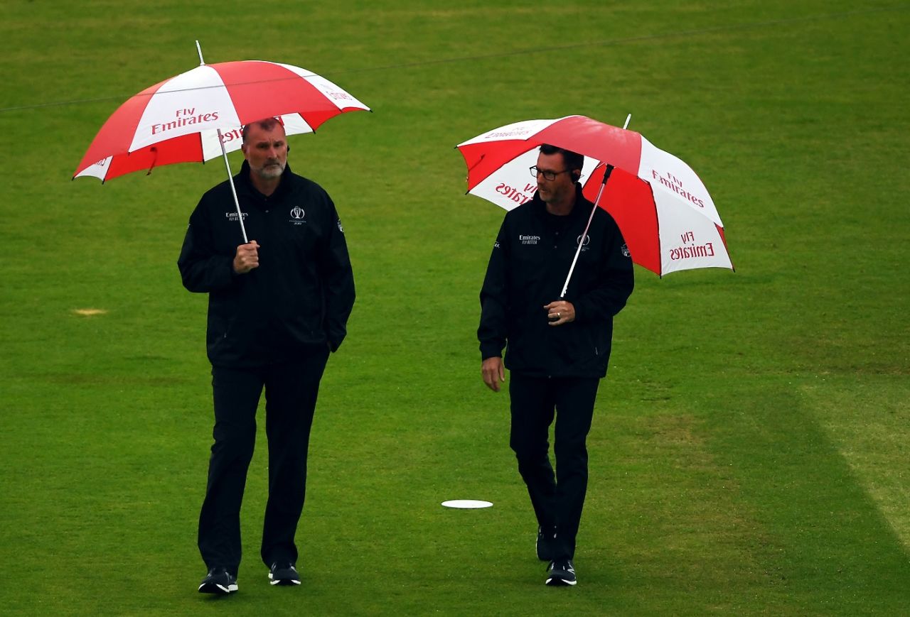 The umpires Rod Tucker and Paul Wilson inspect the pitch, South Africa vs West Indies, World Cup 2019, Southampton, June 10, 2019