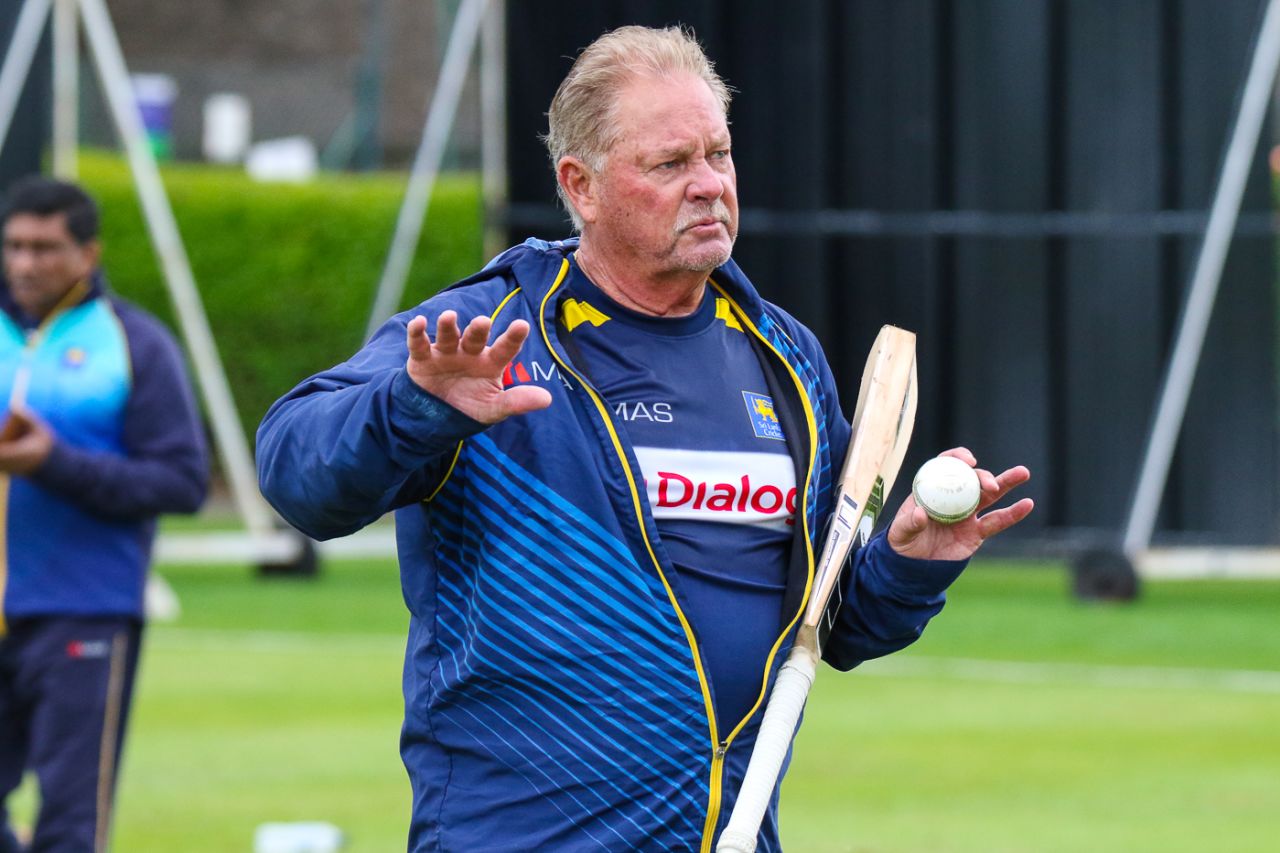 Fielding coach Steve Rixon prepares for a drill during a training session, Edinburgh, May 20, 2019