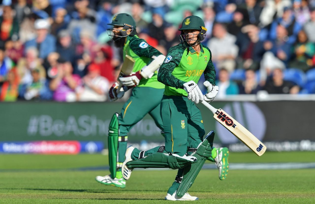 Quinton de Kock and South Africa's Hashim Amla run between the wickets, Afghanistan v South Africa, World Cup 2019, Cardiff, June 15, 2019