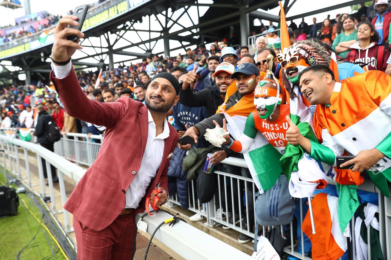 Harbhajan Singh takes a selfie with Indian fans, India v Pakistan, World Cup 2019, Manchester, June 16, 2019