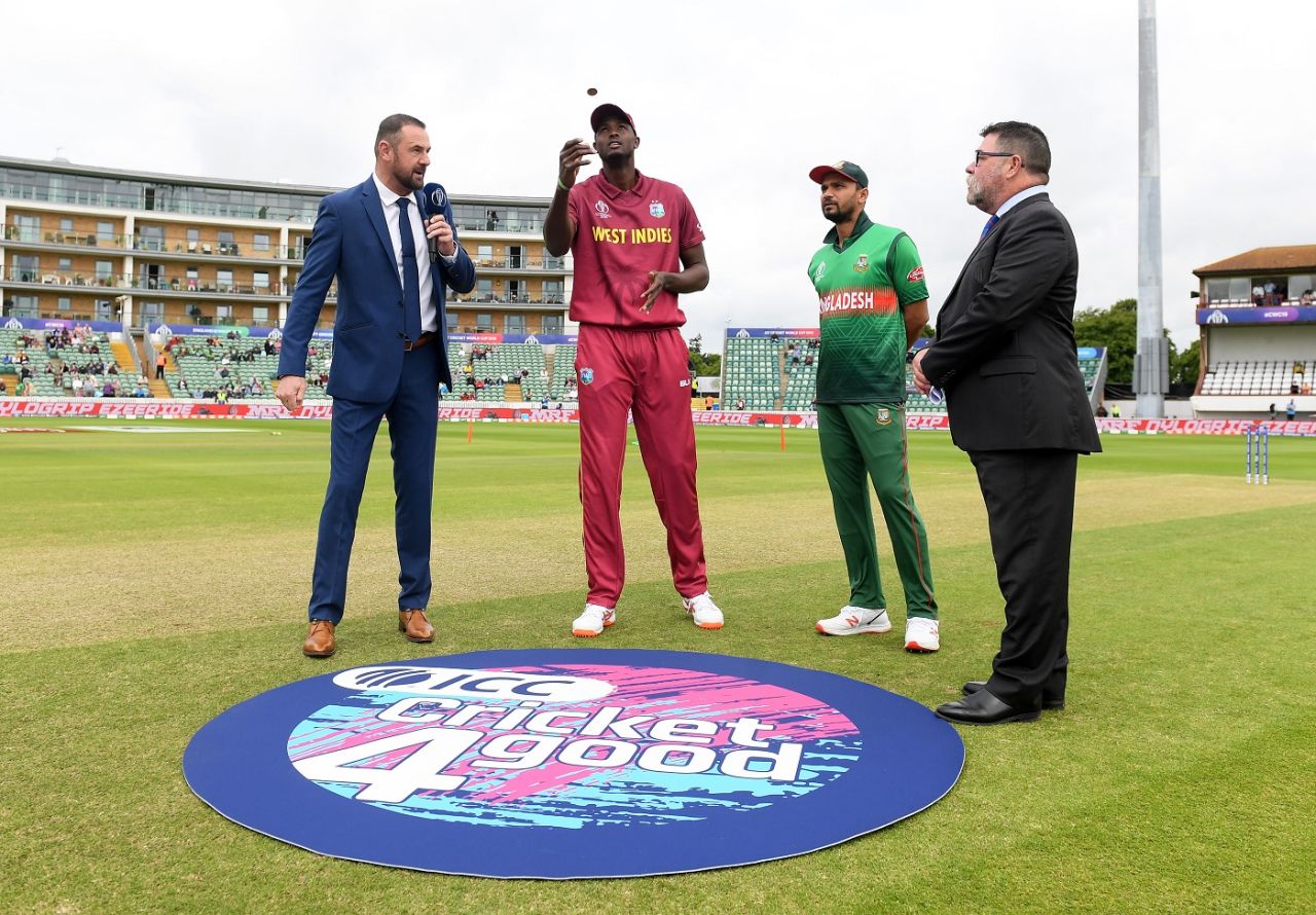 Jason Holder and Mashrafe Mortaza at the toss, Bangladesh v West Indies, World Cup 2019, Taunton, June 17, 2019