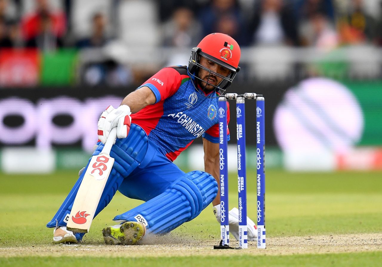 Gulbadin Naib slips while taking a run, England v Afghanistan, World Cup 2019, Manchester, June 18, 2019