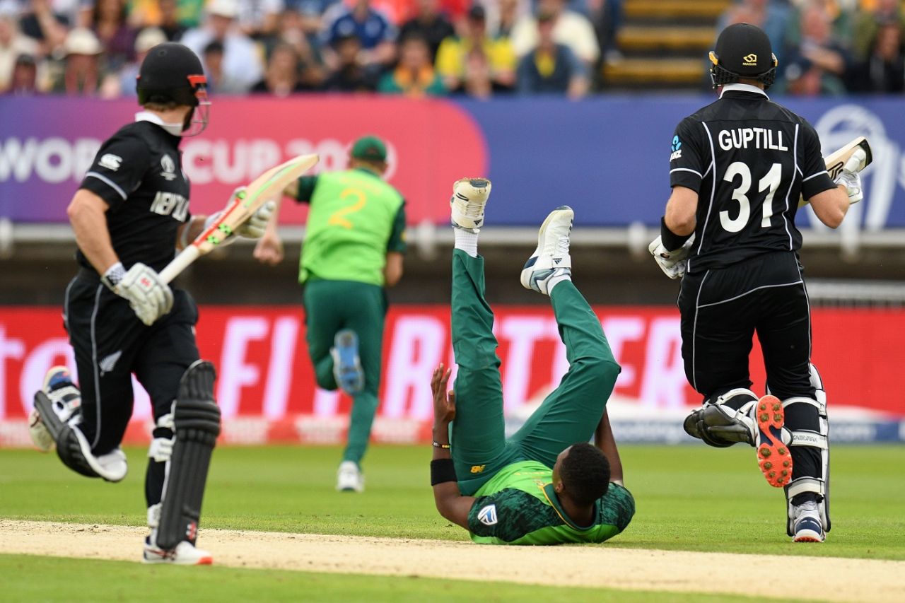 Lungi Ngidi dives but fails to stop Martin Guptill's drive from getting past him, World Cup 2019, Birmingham, June 19, 2019