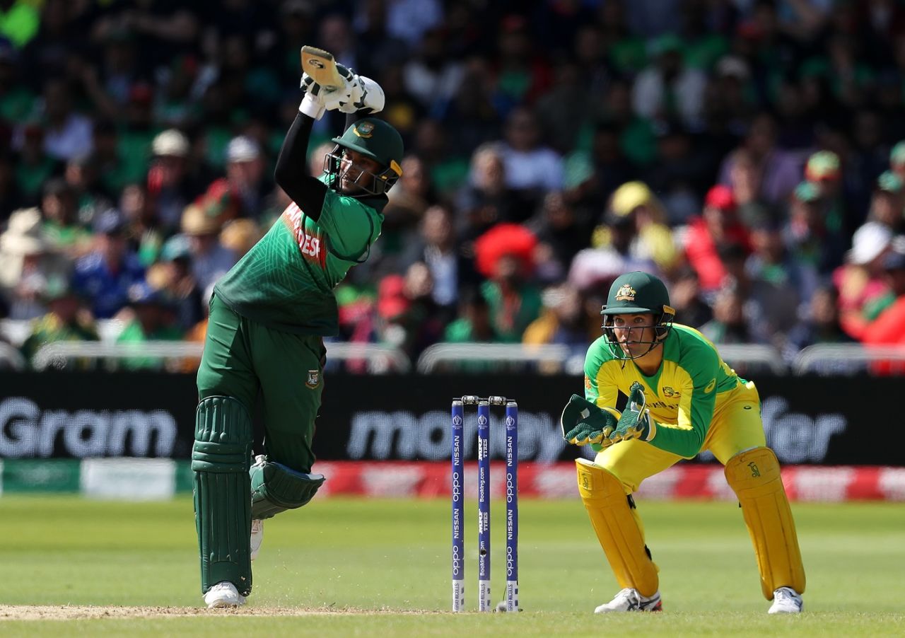 Shakib Al Hasan lifts one down the ground, Australia v Bangladesh, World Cup 2019, Trent Bridge, June 20, 2019