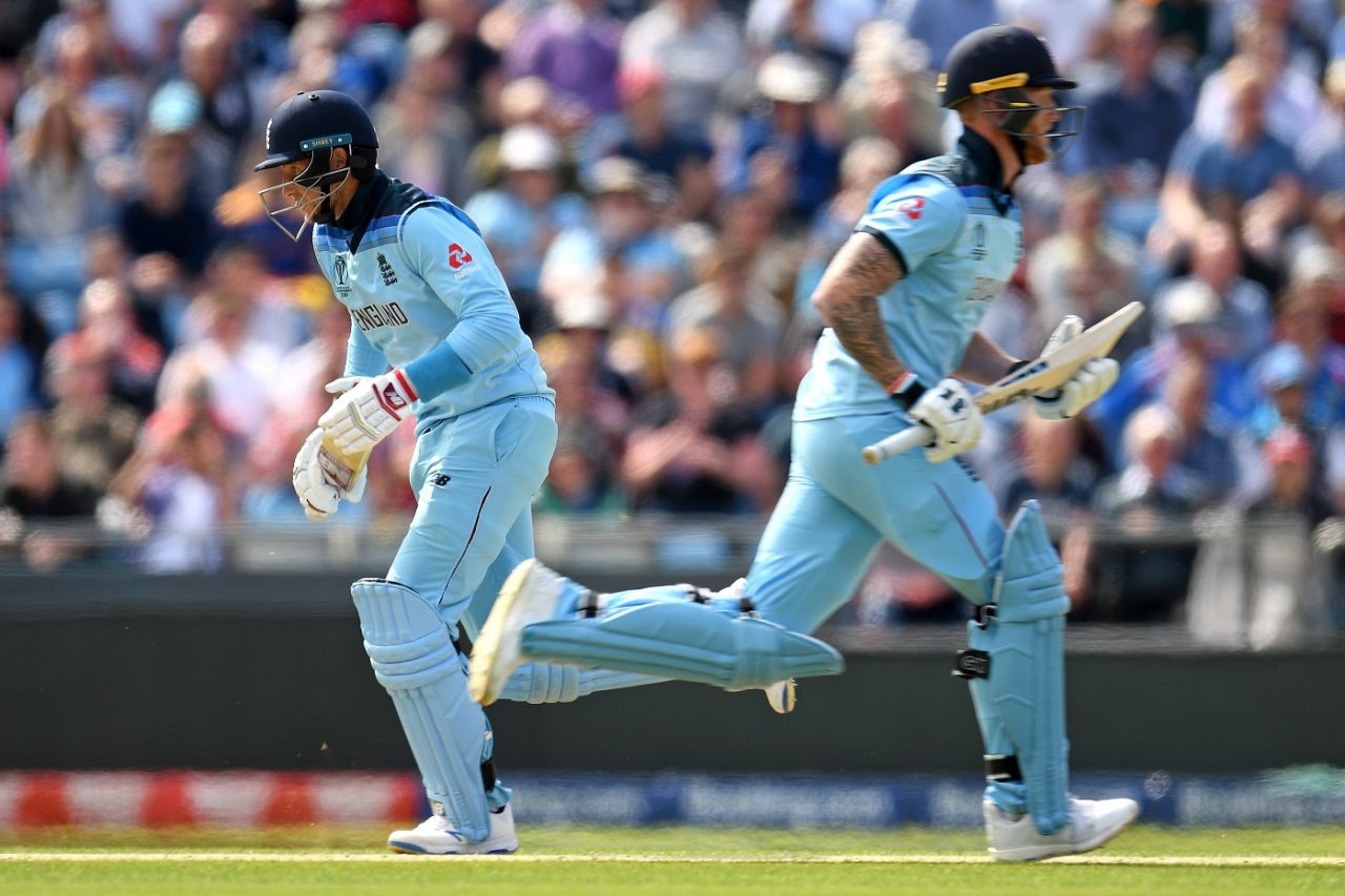 Joe Root and Ben Stokes run between the wickets, England v Sri Lanka, World Cup 2019, Headingley, June 21, 2019