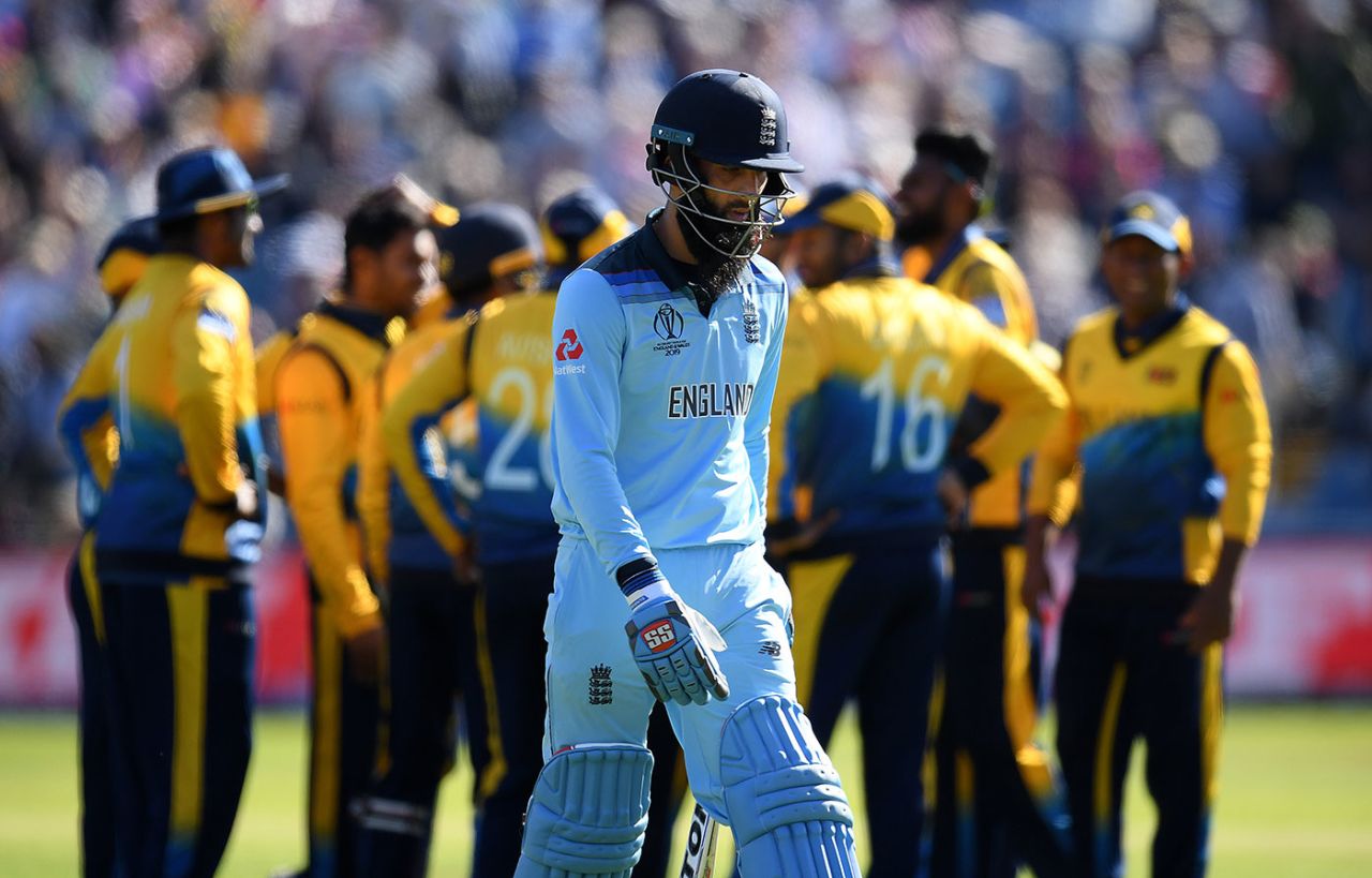 Moeen Ali leaves the field after holing out, England v Sri Lanka, World Cup 2019, Headingley, June 21, 2019