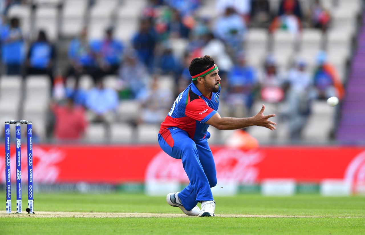 Aftab Alam shapes to collect a throw, Afghanistan v India, World Cup 2019, Southampton, June 22, 2019