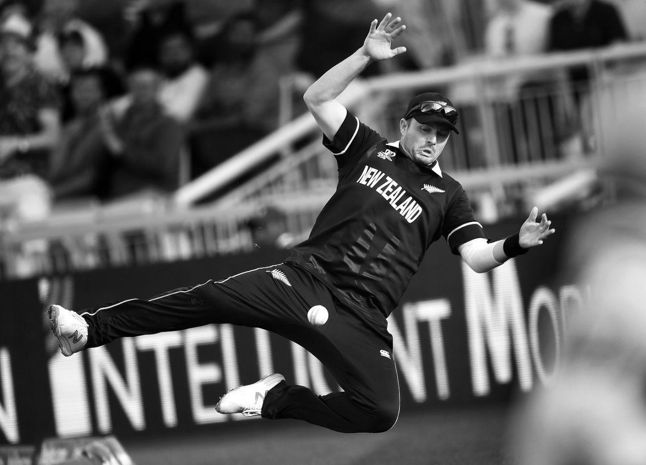 Colin Munro dives in a vain attempt to get to the ball, New Zealand v West Indies, World Cup 2019, Manchester, June 22, 2019