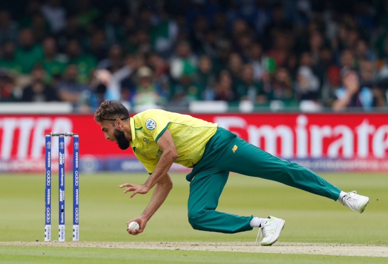 Imran Tahir dives to catch Imam-ul-Haq off his own bowling, Pakistan v South Africa, World Cup 2019, Lords, June 7, 2019