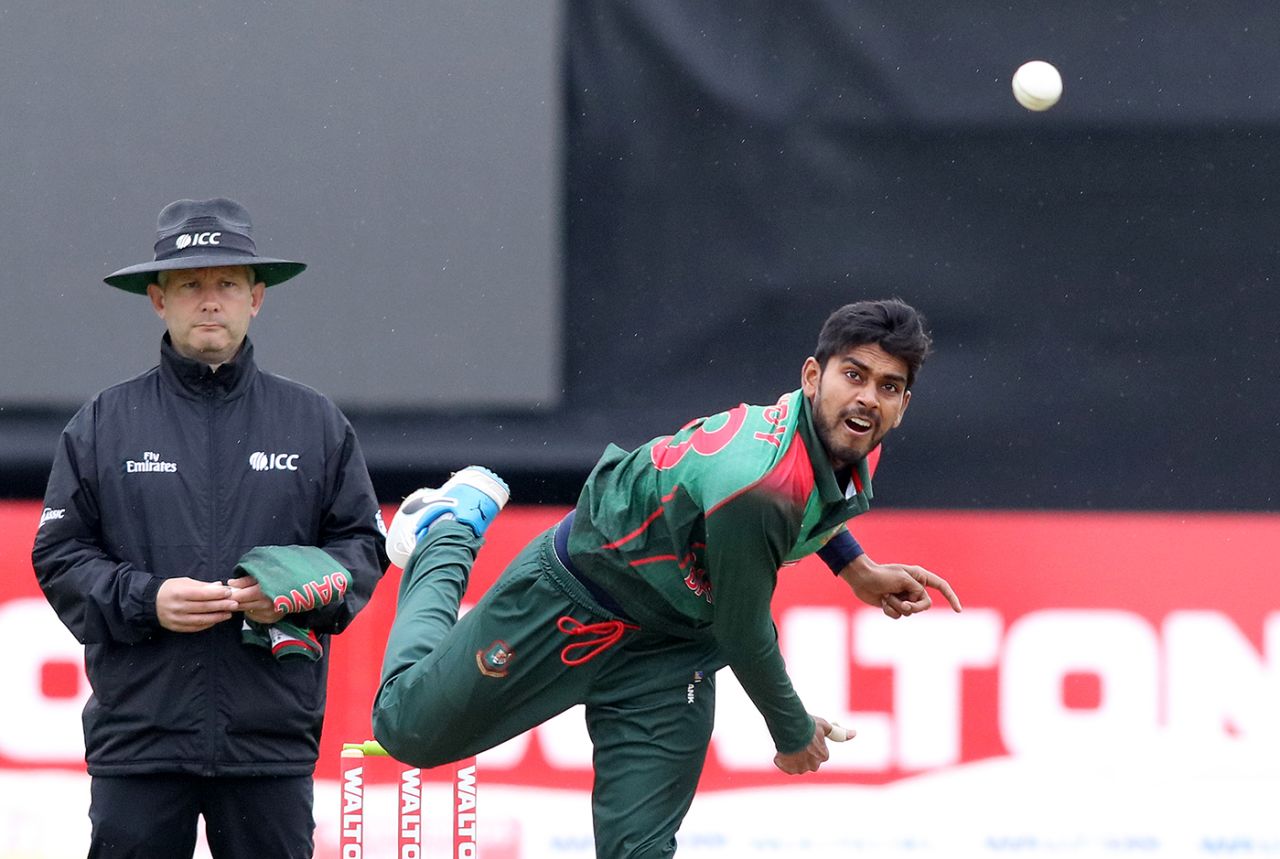 Mehidy Hasan Miraz gives it a rip, West Indies v Bangladesh, tri-nation series final, Malahide, May 17, 2019
