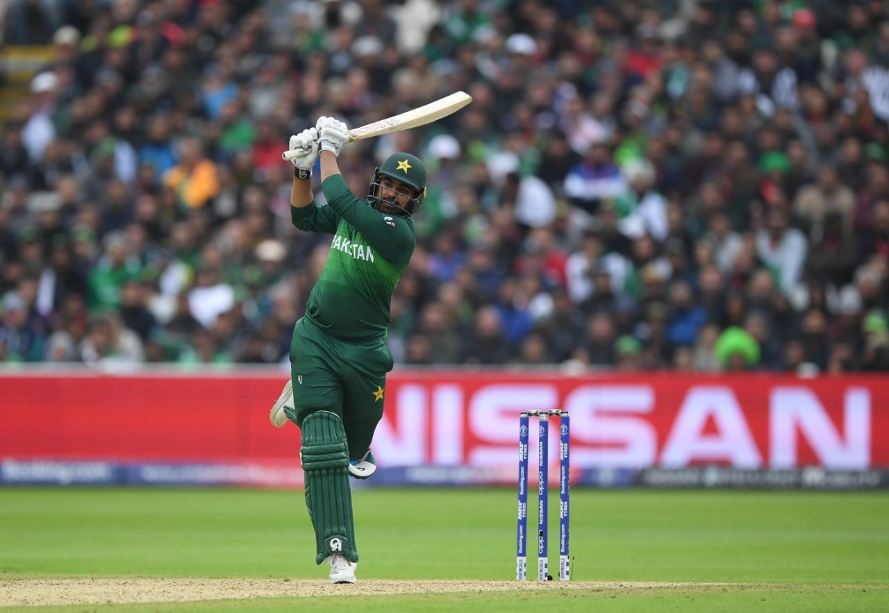 Haris Sohail goes for a big shot, New Zealand v Pakistan, World Cup 2019, Birmingham, June 26, 2019