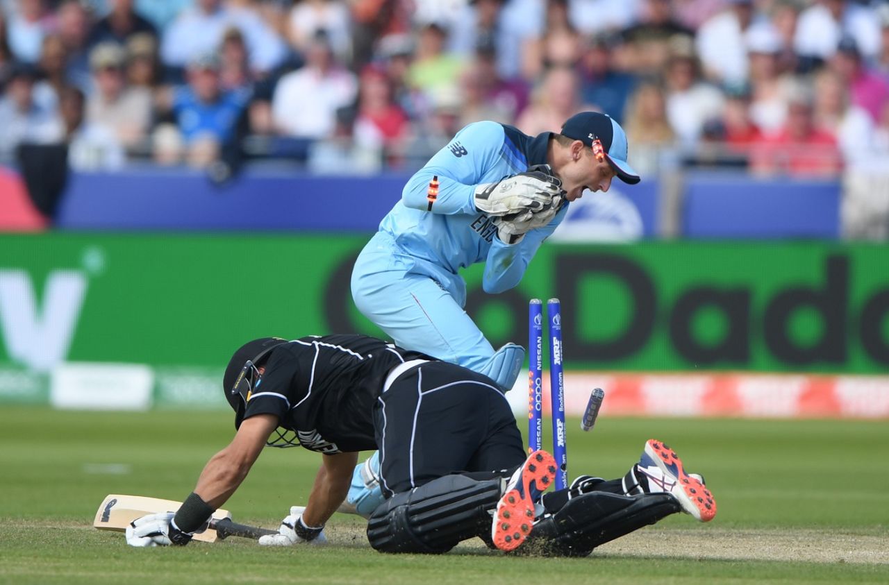 Jos Buttler destroys the stumps to complete Ross Taylor's runout, England v New Zealand, World Cup 2019, Chester-le-Street, July 3, 2019