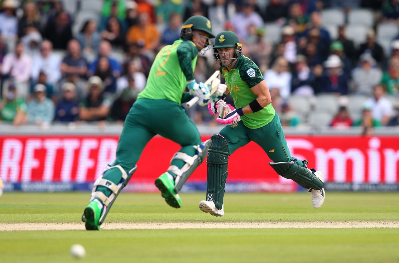 Faf du Plessis and Rassie Van Der Dussen look to regain momentum through the middle overs, Australia v South Africa, World Cup 2019, Old Trafford, July 6, 2019