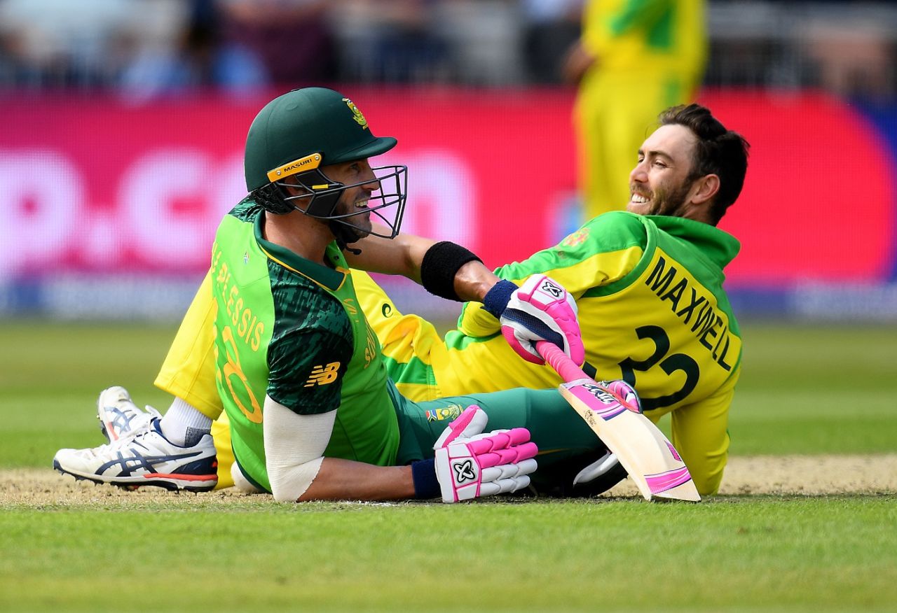 Faf du Plessis and Glenn Maxwell see the hilarity in the situation after getting into a tangle, Australia v South Africa, World Cup 2019, Old Trafford, July 6, 2019