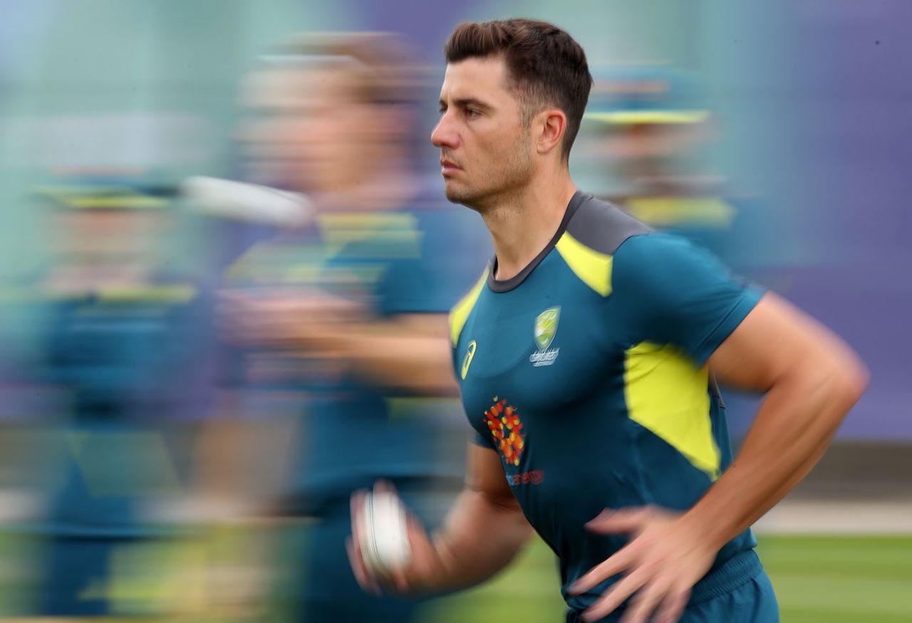 Marcus Stoinis steams in, July 9, 2019