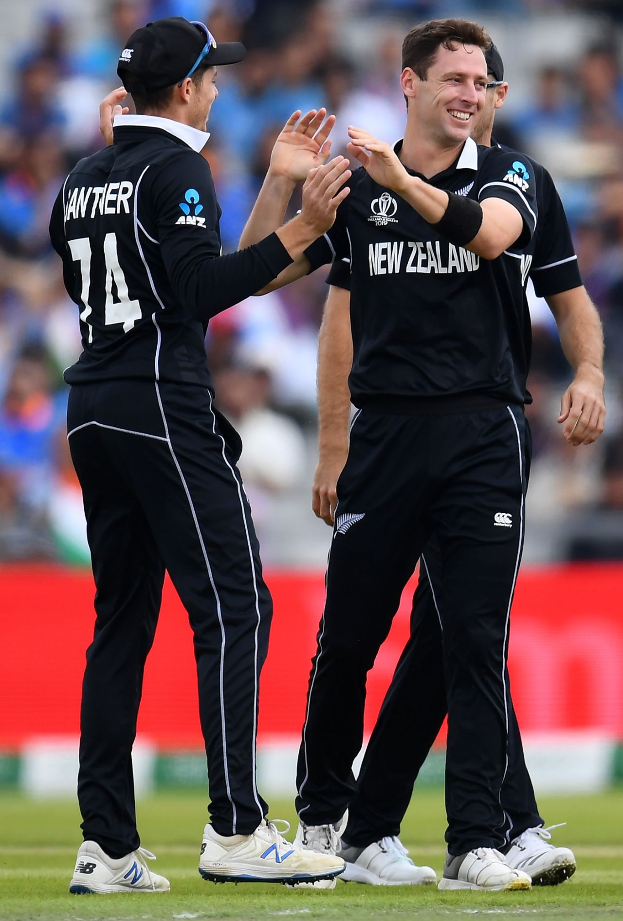 Matt Henry celebrates the wicket of KL Rahul, keeping New Zealand to 239, India v New Zealand, World Cup 2019, Old Trafford, July 10, 2019