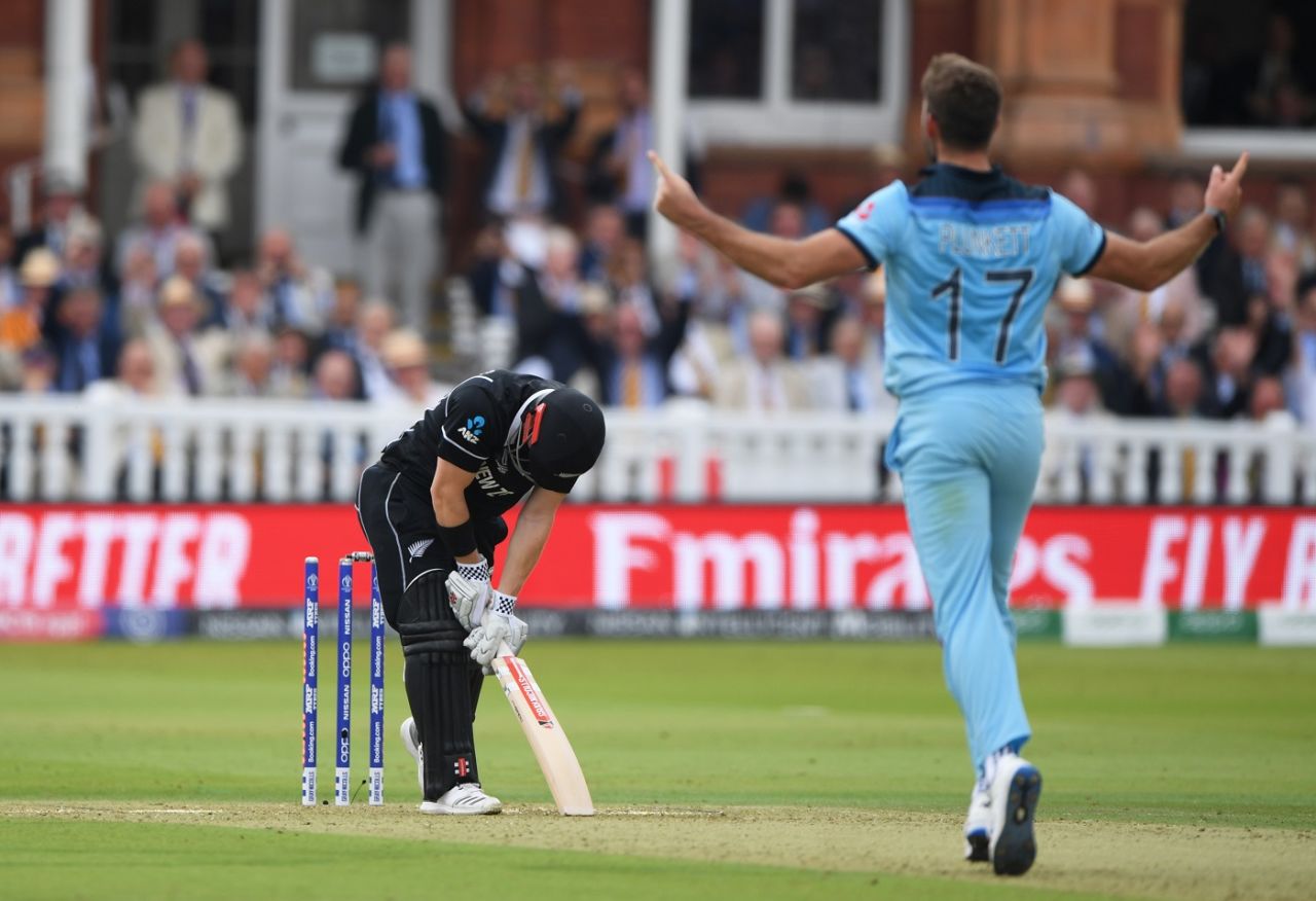 Liam Plunkett bowls Henry Nicholls, England v New Zealand, final, World Cup 2019, Lord's, July 14, 2019