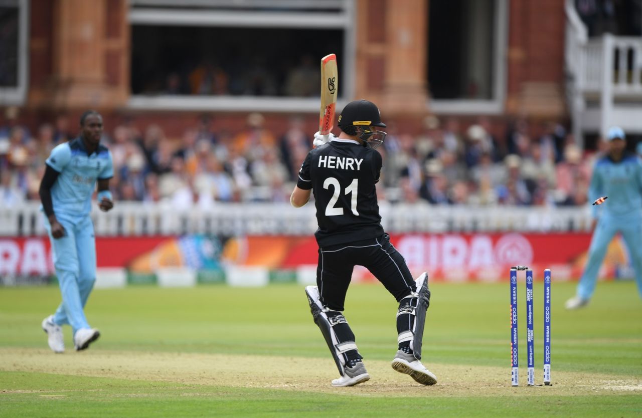 Matt Henry is clean bowled by a rapid Jofra Archer full toss, England v New Zealand, World Cup 2019, Lord's, July 14, 2019