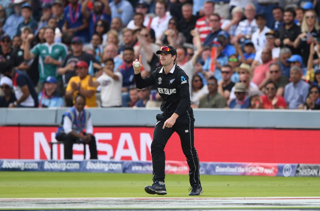 Lockie Ferguson indicates he's caught Eoin Morgan's shot cleanly, England v New Zealand, World Cup 2019, Lord's, July 14, 2019