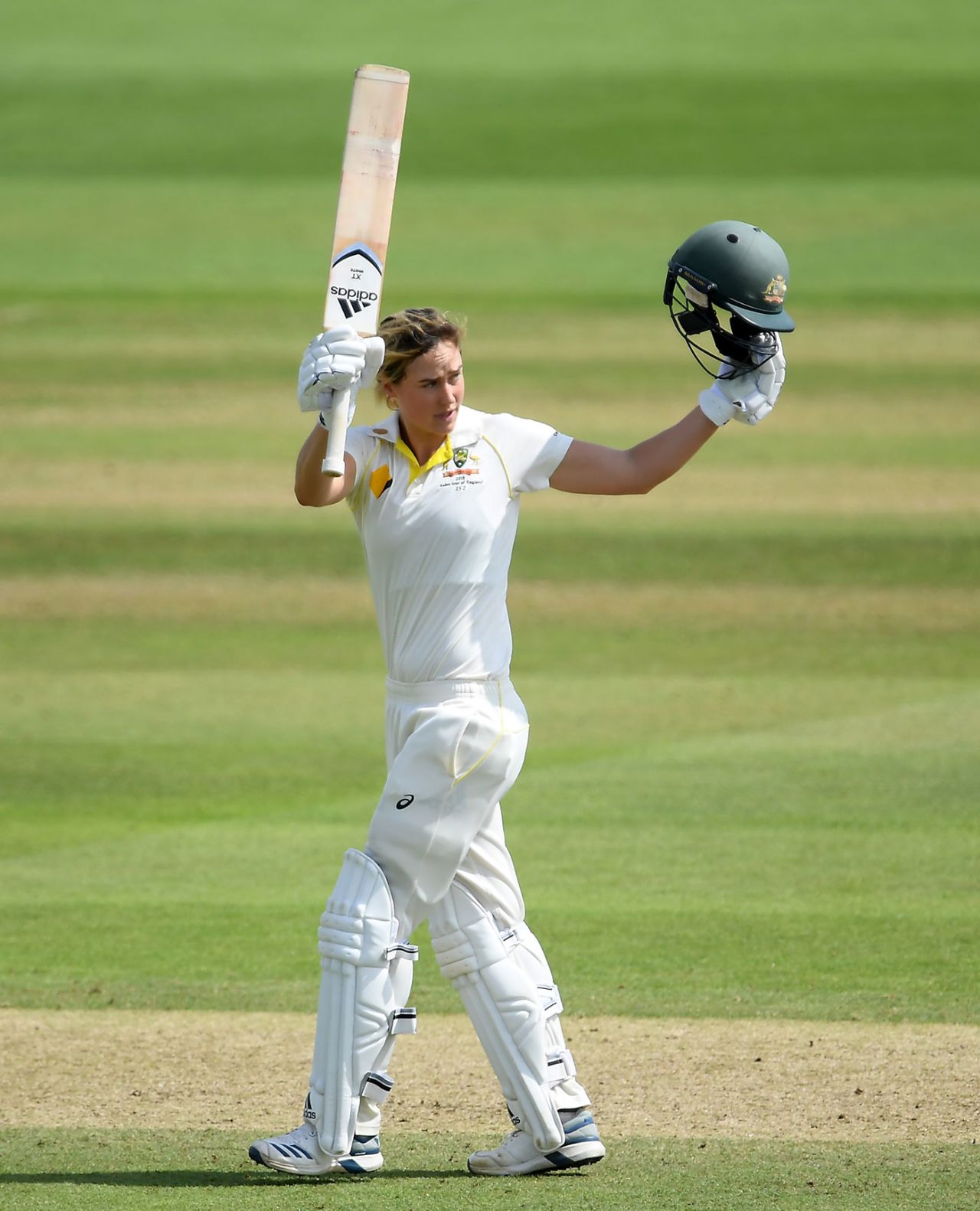 Ellyse Perry brings up her Ashes hundred, England v Australia, only women's Test, Taunton, 2nd day, July 19, 2019