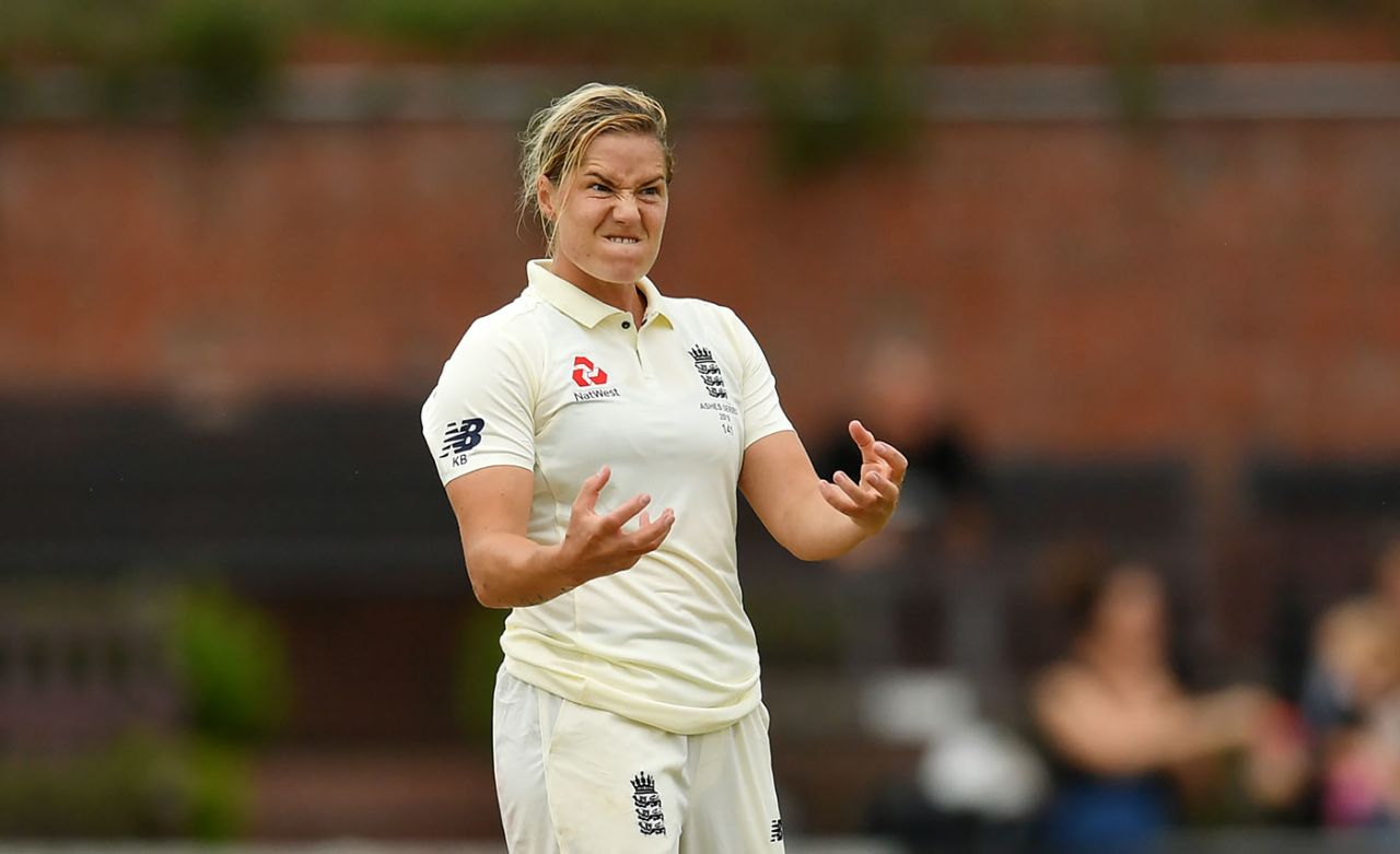 Katherine Brunt lets out her frustrations, England v Australia, only women's Test, Taunton, 2nd day, July 19, 2019
