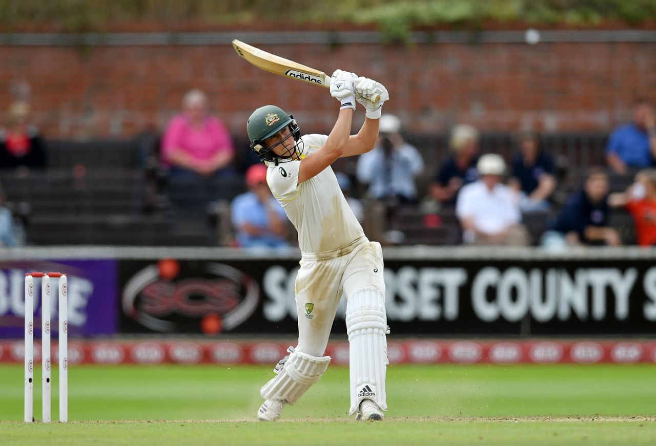 Ellyse Perry hits out, England v Australia, only women's Test, Taunton, 2nd day, July 19, 2019