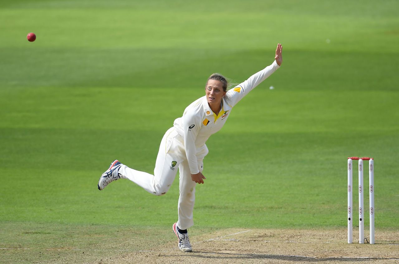 Ashleigh Gardner claimed her maiden Test wicket, England v Australia, Women's Ashes, only Test, 3rd day, July 20, 2019
