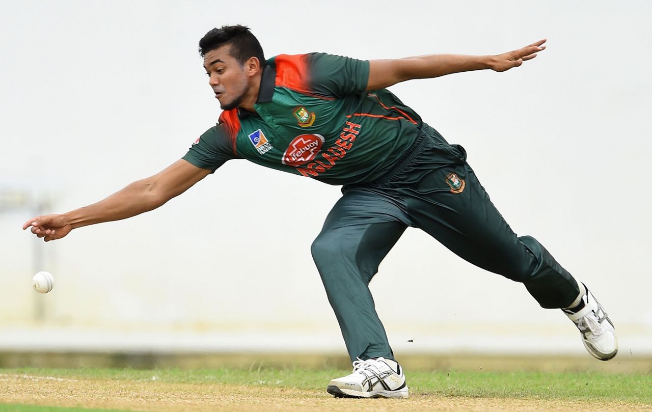 Taskin Ahmed in action,  Sri Lanka Board President's XI v Bangladesh, Tour match, Colombo