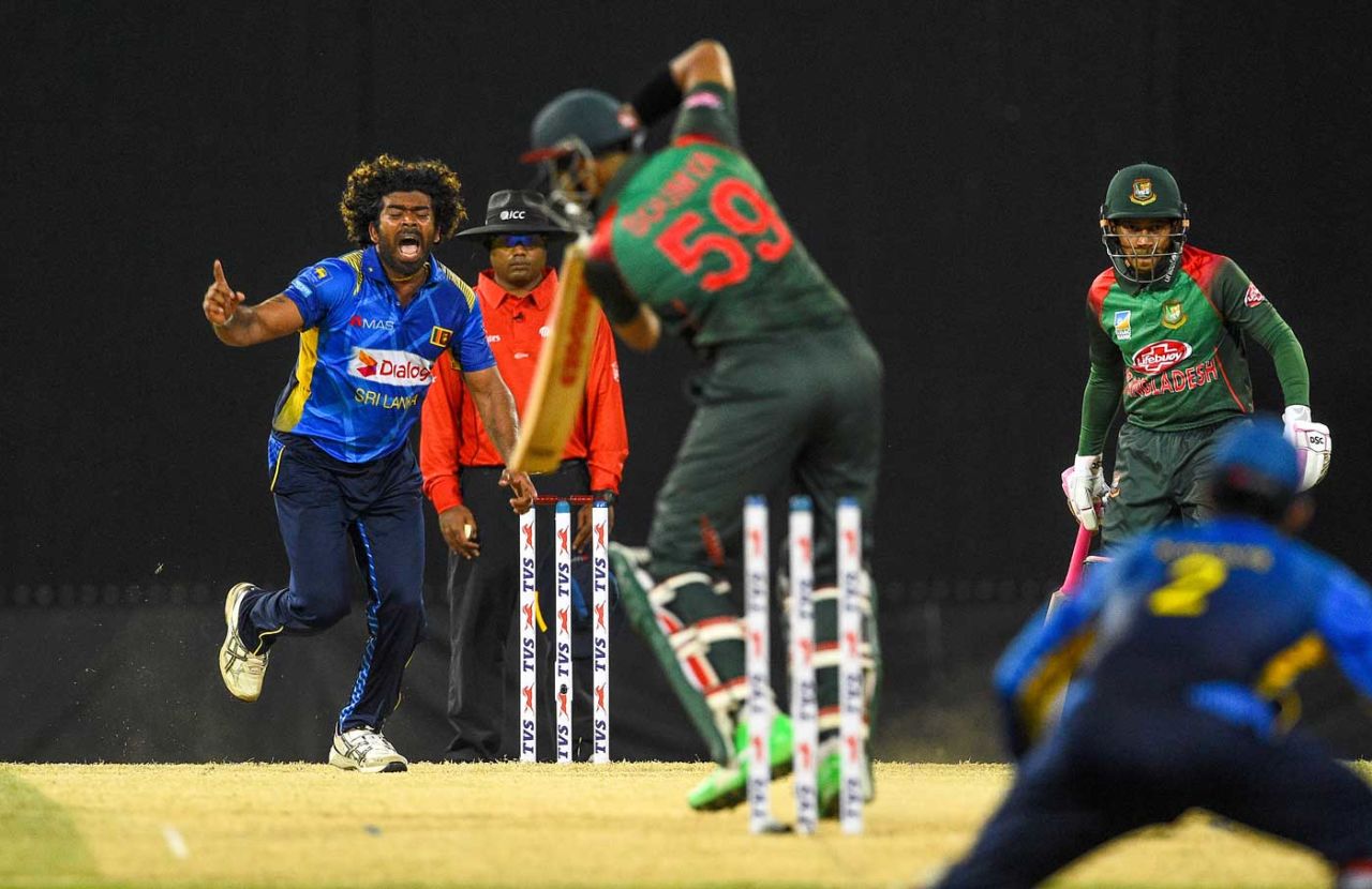 Lasith Malinga roars after nailing a yorker, Sri Lanka v Bangladesh, 1st ODI, Colombo