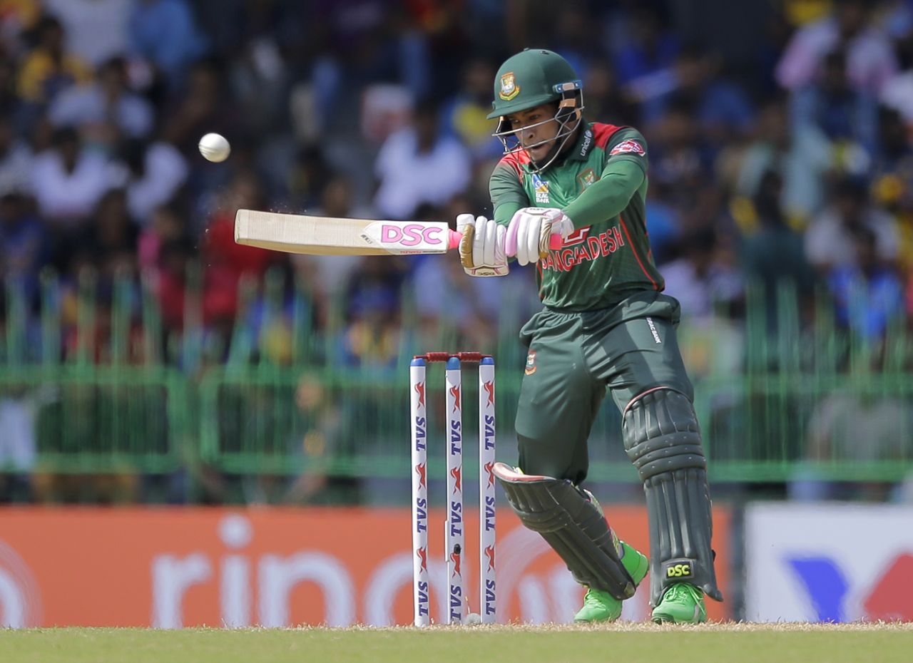 Mushfiqur Rahim shapes to play the ball, Sri Lanka v Bangladesh, 2nd ODI, Colombo, July 28, 2019