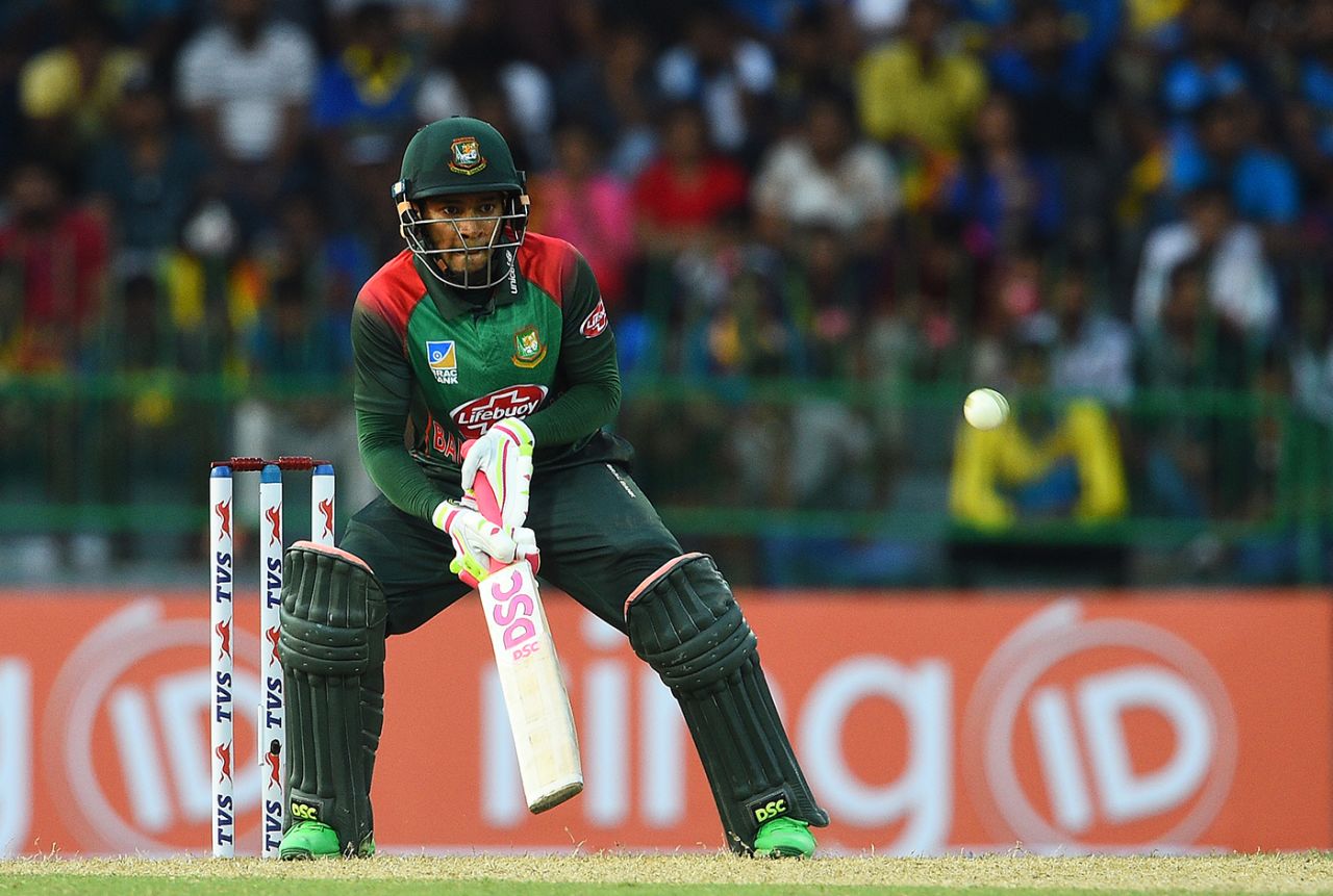 Mushfiqur Rahim shapes to play the scoop, Sri Lanka v Bangladesh, 2nd ODI, Colombo, July 28, 2019