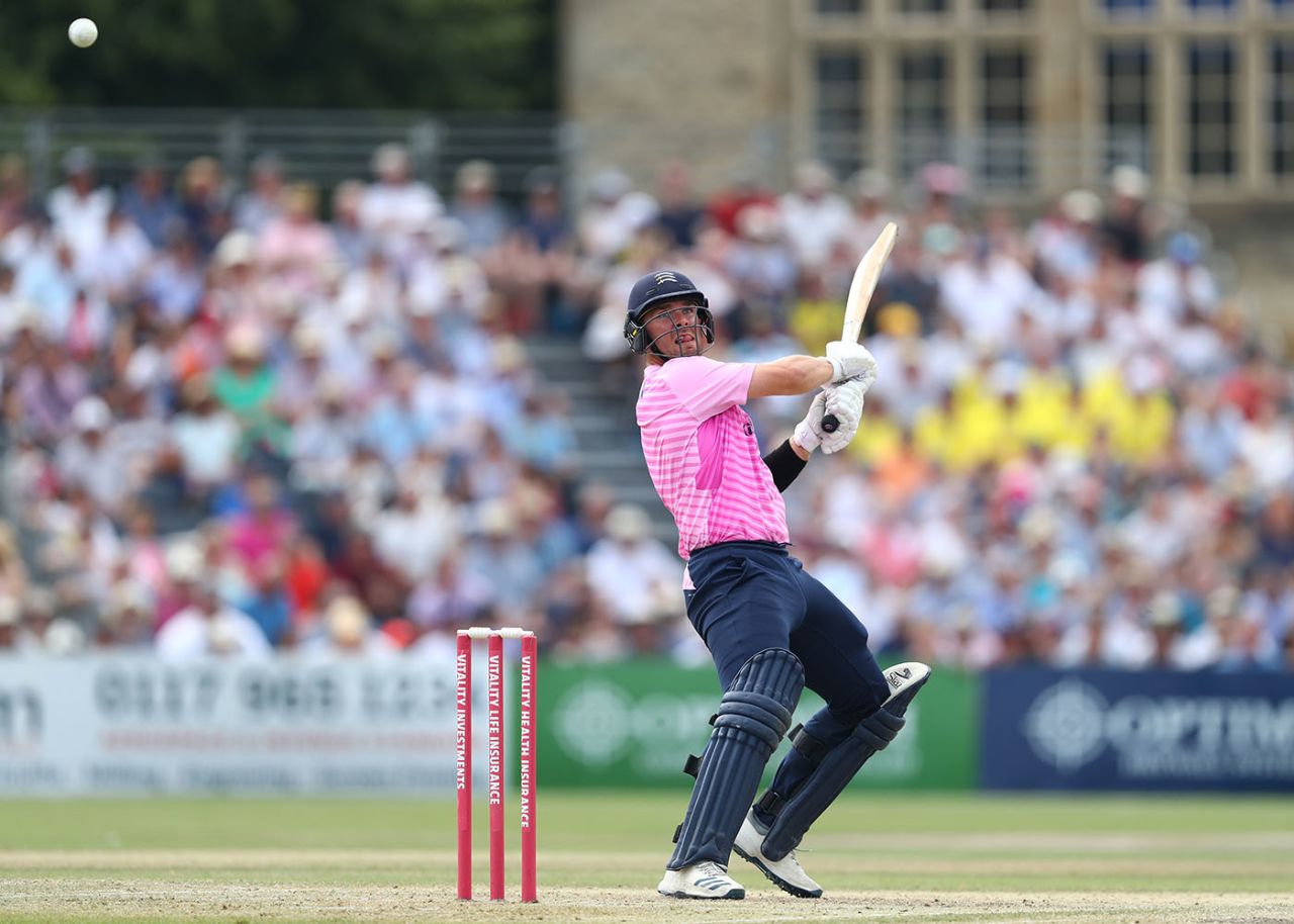 Dan Lincoln came in for AB de Villiers to make his professional debut, Gloucestershire v Middlesex, Vitality Blast, July 25, 2019
