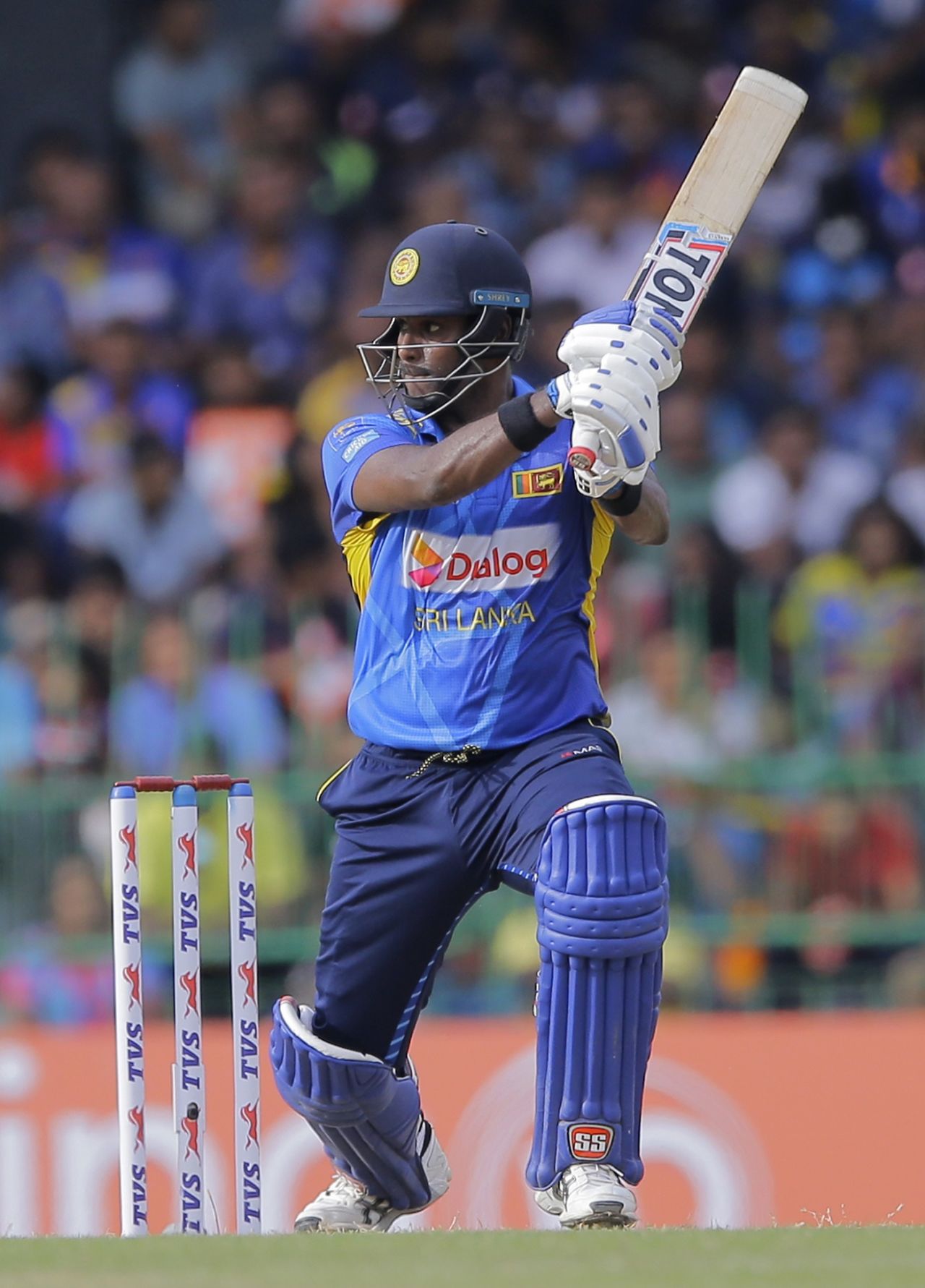 Angelo Mathews flays one away, Sri Lanka v Bangladesh, 3rd ODI, Colombo, July 31, 2019