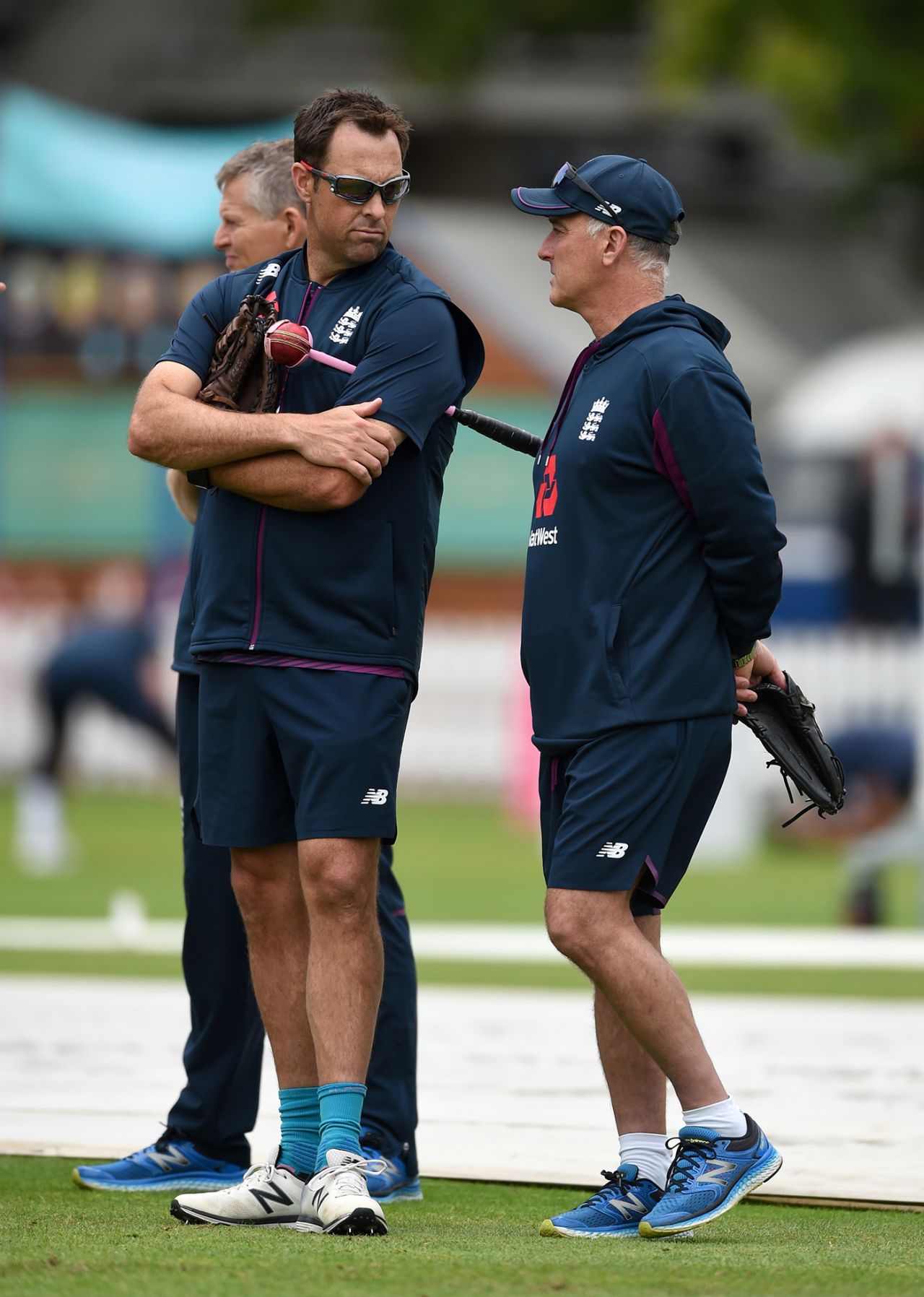 Marcus Trescothick talks to Graham Thorpe at England training, Lord's, August 12, 2019