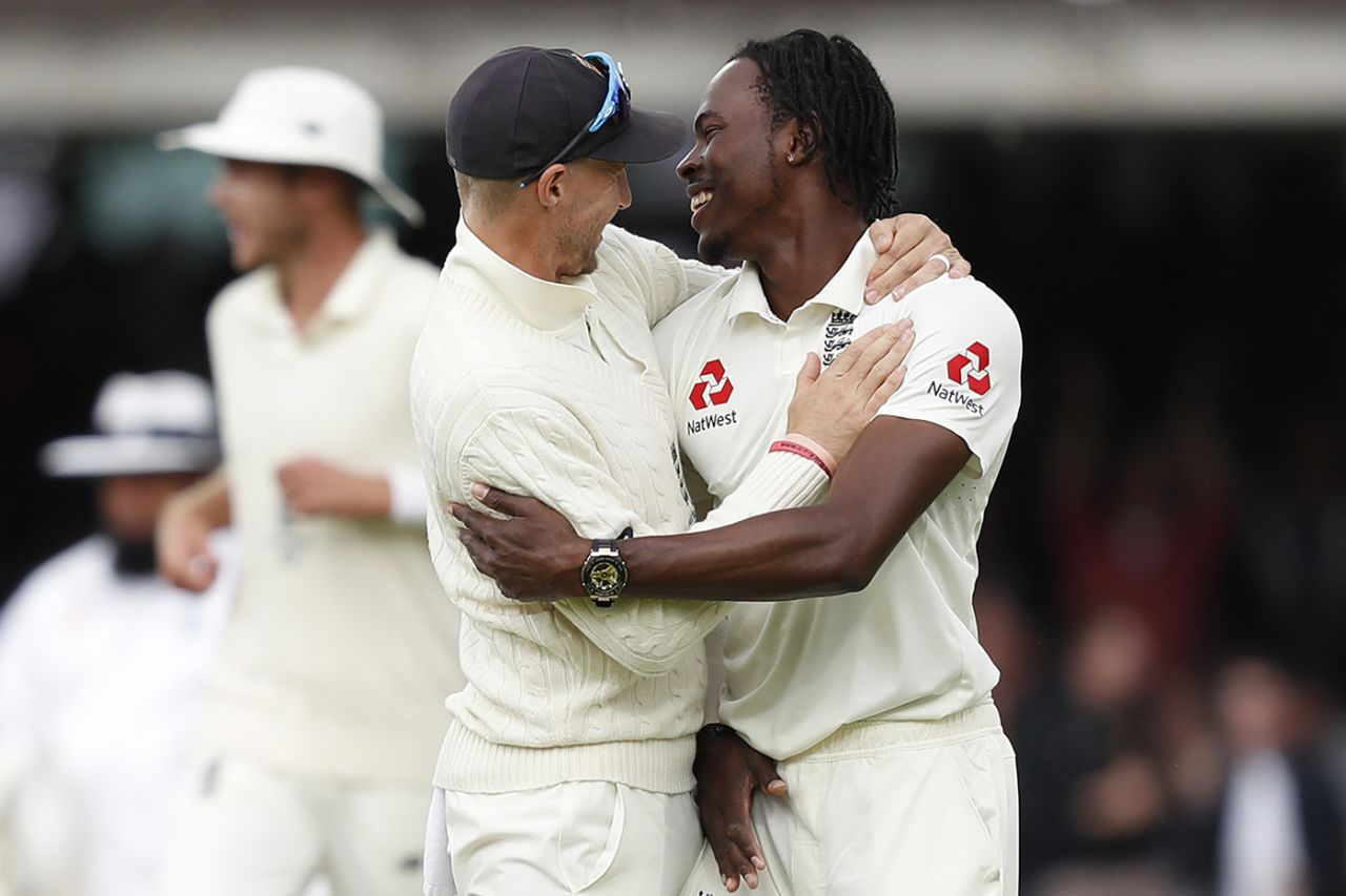 Joe Root gives Jofra Archer a hug, England v Australia, 2nd Test, Lord's, 5th day, August 18, 2019