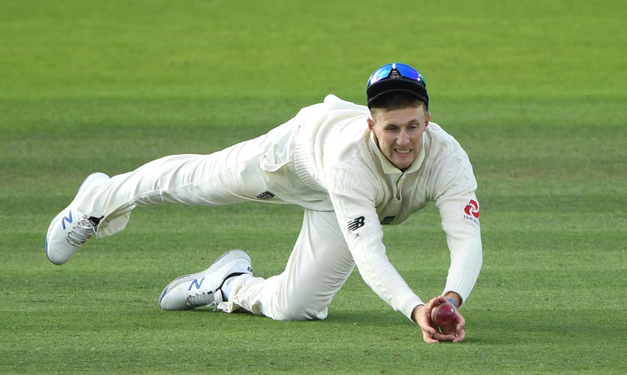 Marnus Labuschagne was given out to a low catch by Joe Root at midwicket, England v Australia, 2nd Test, Lord's, 5th day, August 18, 2019