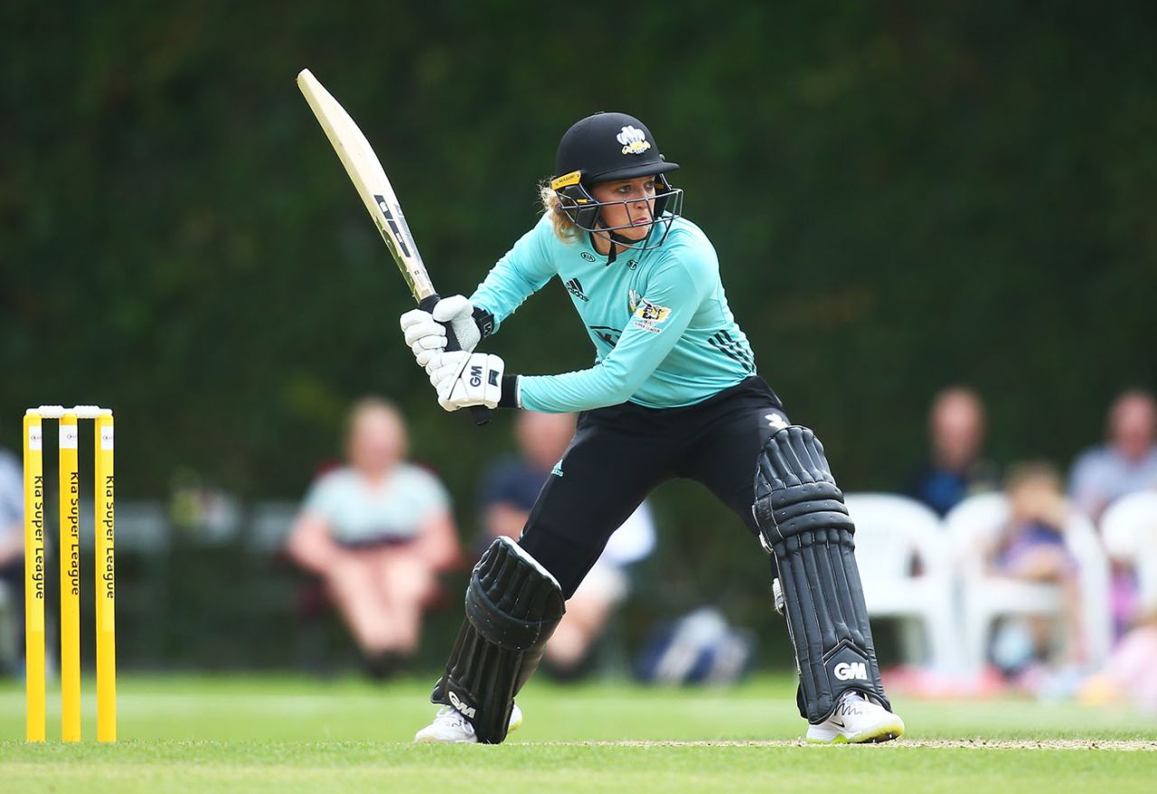 Sarah Taylor prepares to launch one over the top, Surrey Stars v Lancashire Thunder, August 8, 2019