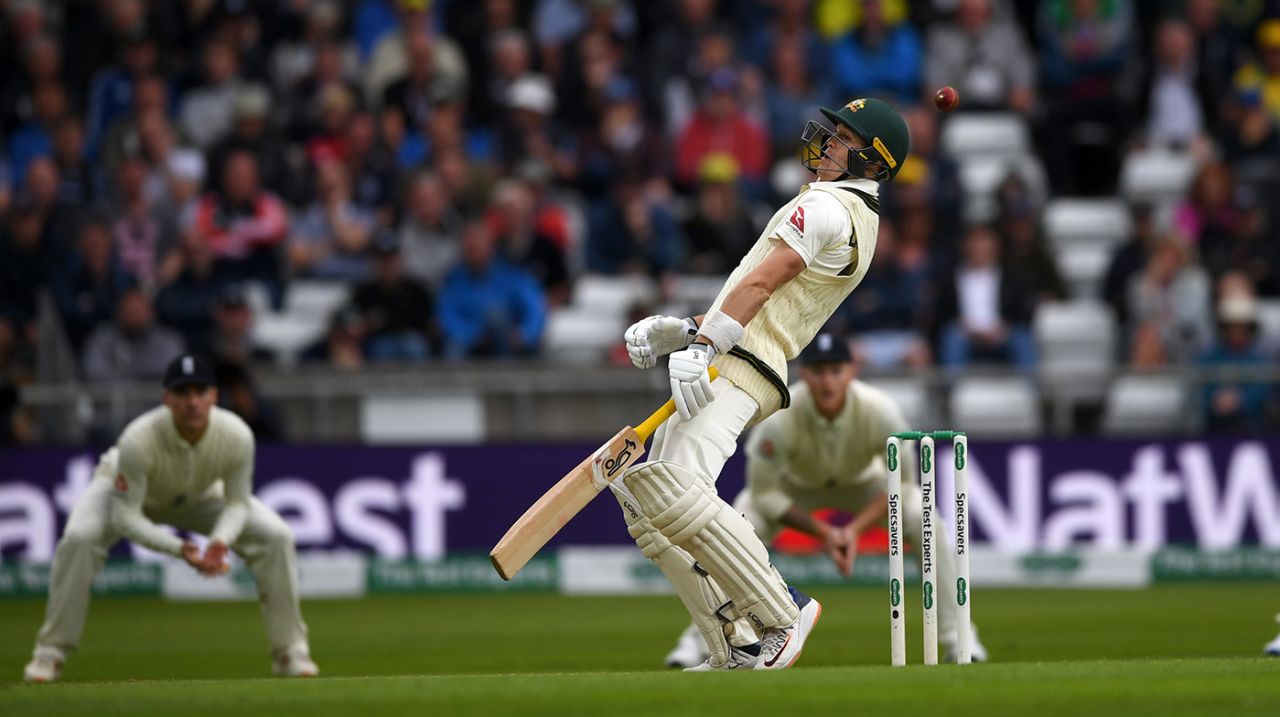 Marnus Labuschagne sways out of the way of a bouncer, England v Australia, 3rd Ashes Test, Headingley, 1st day, August 22, 2019