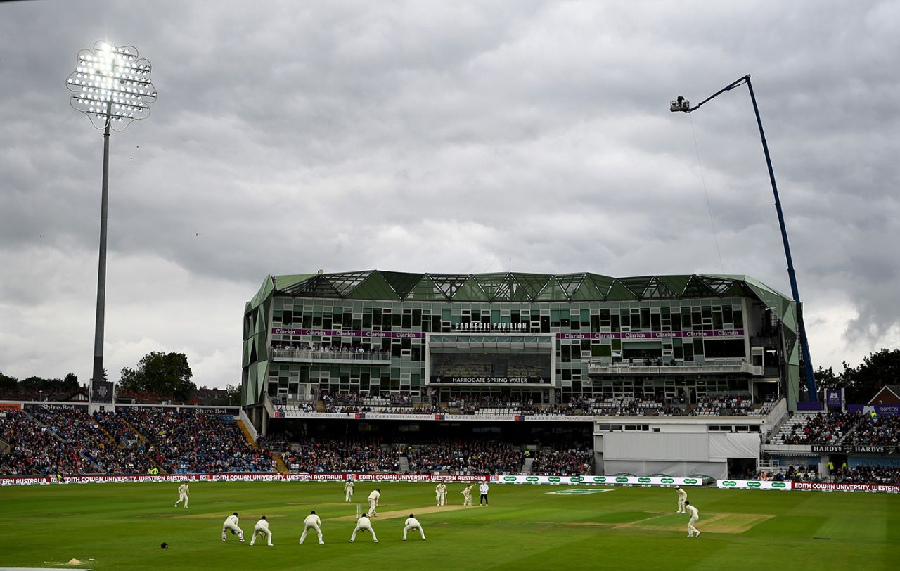 The floodlights were on at Headingley, England v Australia, 3rd Ashes Test, Headingley, 1st day, August 22, 2019