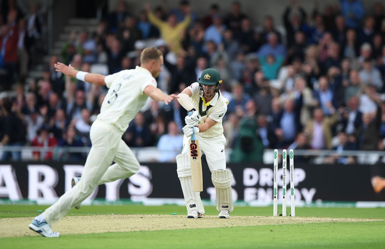 Stuart Broad bowled Travis Head, England v Australia, 3rd Ashes Test, Headingley, 1st day, August 22, 2019